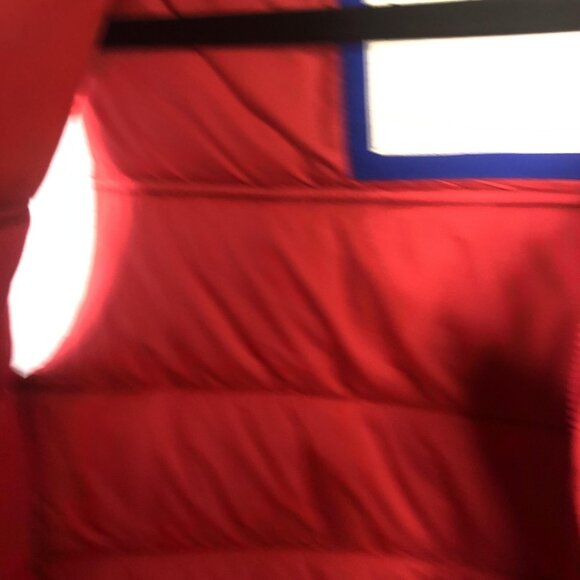 Hollister Vest Mens Small Red Black Hooded Puffer Quilted Snap Front Pockets Y2K - Picture 13 of 16